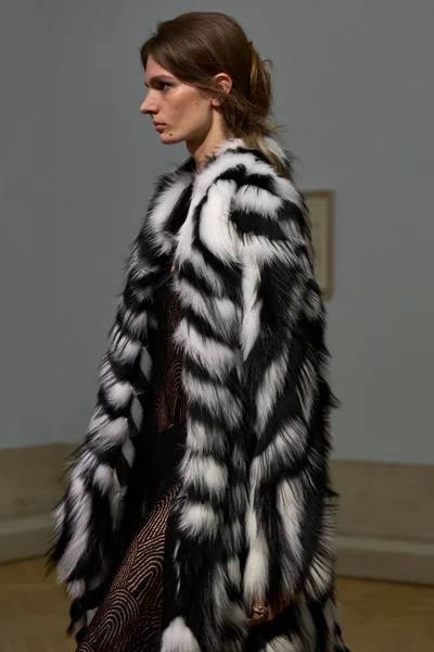 Look 55